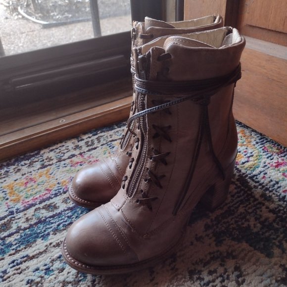 Freebird Bailey Boots - Picture 6 of 14